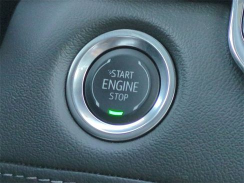 Certified 2024 Chevrolet Colorado LT w/ LT Convenience Package II image 33