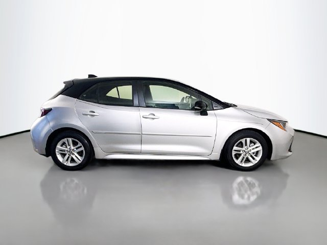 Used 2022 Toyota Corolla SE w/ SE Preferred Package FWD image 11