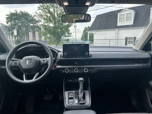 Used 2024 Honda CR-V EX image 3
