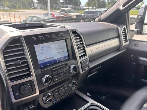 Certified 2020 Ford F350 Platinum w/ Tremor Off-Road Package AWD/4WD image 25