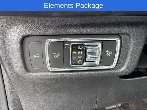 Certified 2022 Lincoln Corsair Standard w/ Premium Package image 12