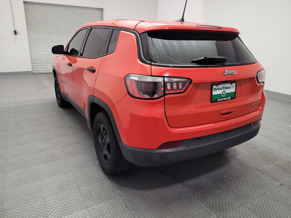 Used 2018 Jeep Compass Sport w/ Tech Group FWD image 6