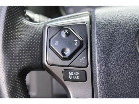 Used 2017 Toyota Tacoma TRD Sport w/ Premium & Technology Package AWD/4WD image 17
