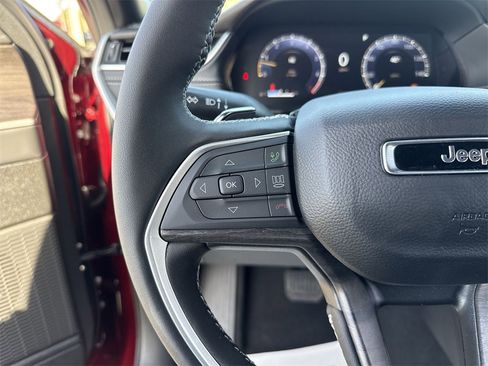 New 2025 Jeep Grand Cherokee L Limited w/ Trailer Tow Package image 15