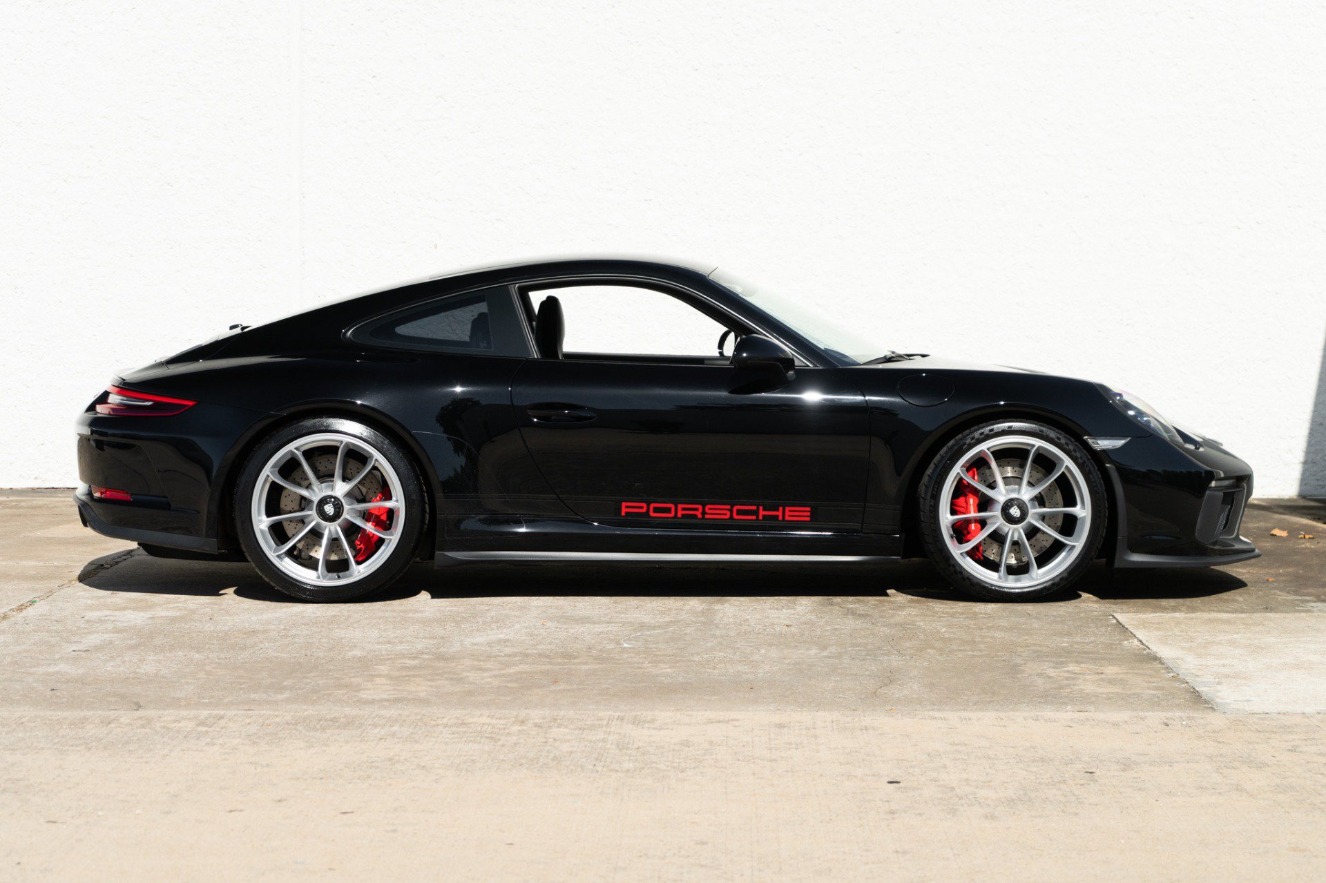 Used 2018 Porsche 911 GT3 RWD image 8
