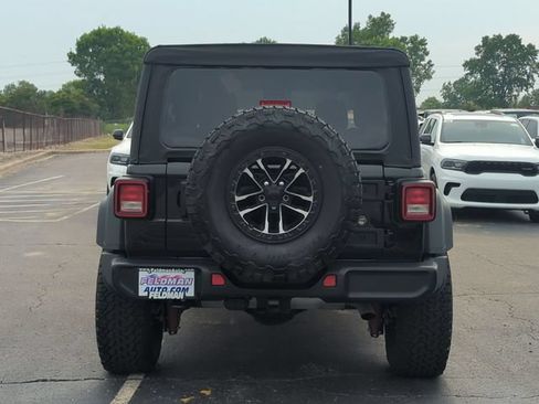 Used 2025 Jeep Wrangler Unlimited Sport AWD/4WD image 4