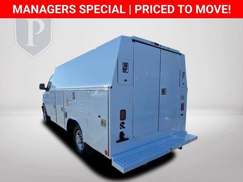 New 2025 Chevrolet Express 3500 w/ Power Convenience Package image 8