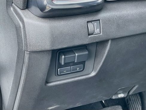 Used 2024 GMC Canyon AT4X AWD/4WD image 10