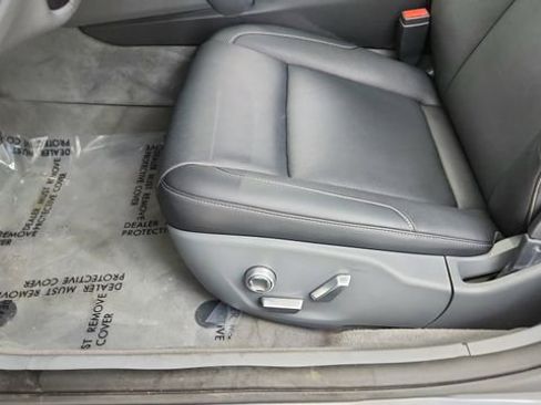 Used 2024 Lucid Air Touring image 34