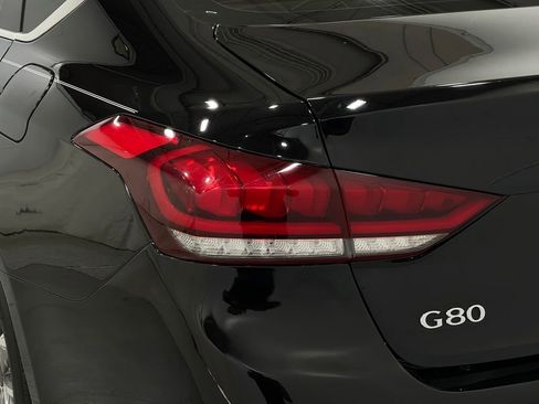 Used 2017 Genesis G80 3.8 w/ Option Group 02 image 32