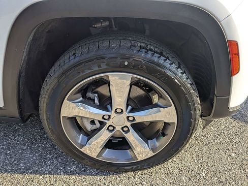 Used 2022 Jeep Grand Cherokee L Limited AWD/4WD image 11