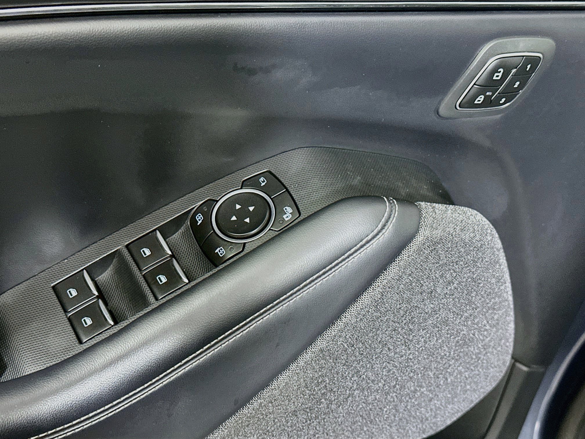 Used 2021 Ford Mustang Mach-E Premium AWD/4WD image 15