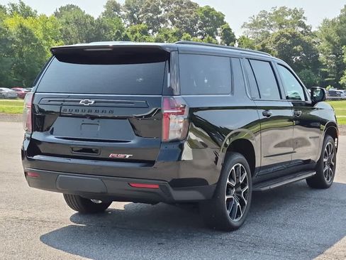 Used 2024 Chevrolet Suburban RST w/ Luxury Package AWD/4WD image 5