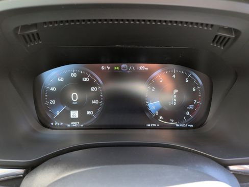 Used 2021 Volvo XC60 T5 Momentum image 21