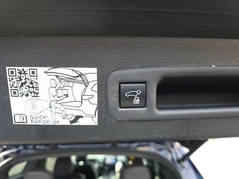 Used 2021 Toyota Sienna XSE image 36