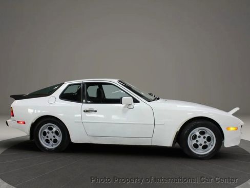 Used 1988 Porsche 944 Coupe image 4