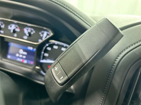 Used 2019 GMC Sierra 1500 SLT w/ SLT Premium Package image 17