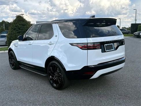New 2025 Land Rover Discovery Dynamic SE image 4