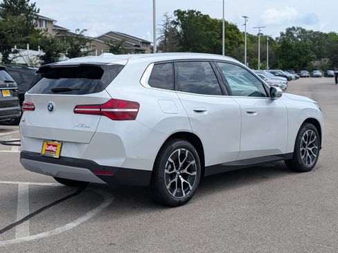 New 2026 BMW X3 xDrive30i w/ Premium Package AWD/4WD image 2