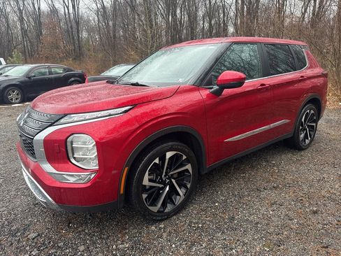 Used 2022 Mitsubishi Outlander SE image 5