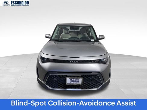 Used 2023 Kia Soul LX w/ LX Technology Package FWD image 9