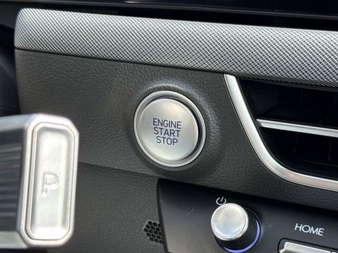 Certified 2025 Hyundai Sonata SEL AWD/4WD image 15