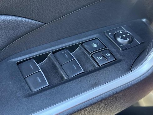 Used 2025 Toyota RAV4 XLE w/ Convenience Package image 23