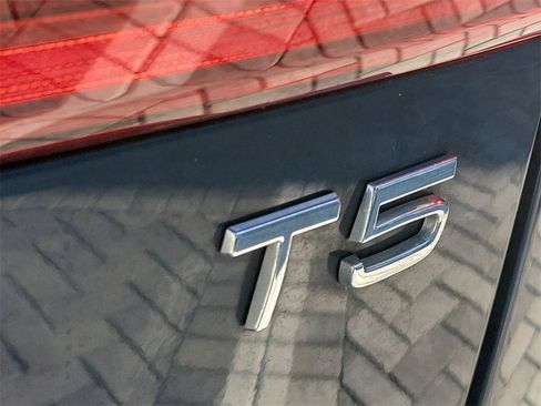 Used 2021 Volvo XC60 T5 Inscription w/ Protection Package Premier image 10