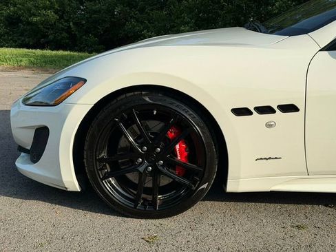 Used 2013 Maserati GranTurismo Coupe RWD image 3