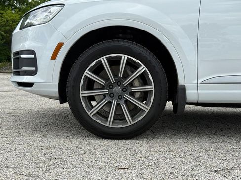 Used 2017 Audi Q7 3.0T Prestige AWD/4WD image 2