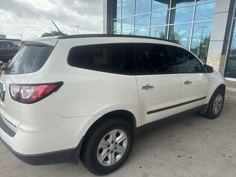 Used 2015 Chevrolet Traverse LS image 14