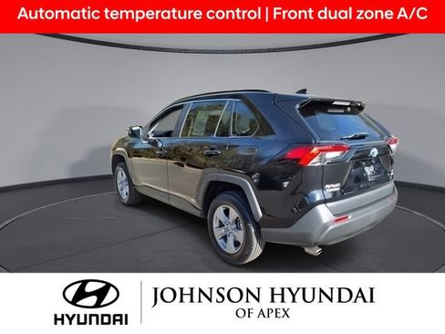 Used 2022 Toyota RAV4 XLE w/ Convenience Package AWD/4WD image 3