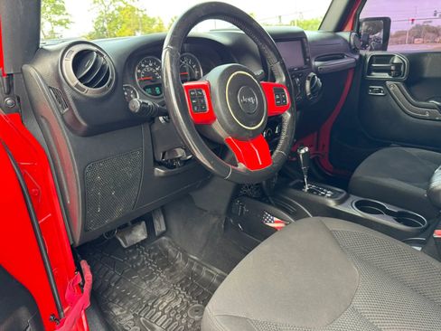 Used 2017 Jeep Wrangler Unlimited Sport image 7