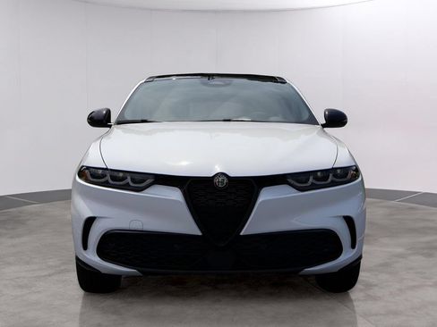 Used 2025 Alfa Romeo Tonale AWD/4WD image 2