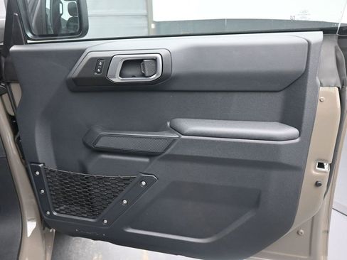 New 2025 Ford Bronco 4-Door image 6