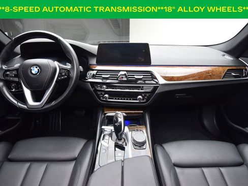 Used 2020 BMW 530i xDrive w/ Premium Package image 4