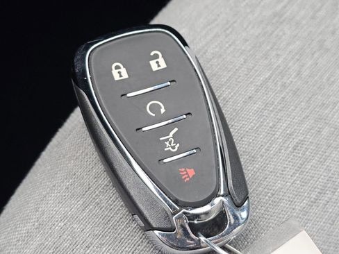 Used 2023 Chevrolet Equinox LT w/ Driver Convenience Package image 32