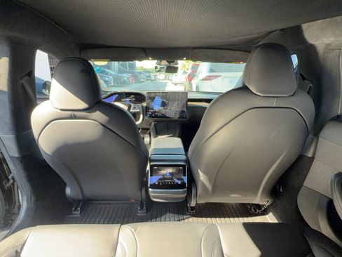 Used 2022 Tesla Model S Standard Range image 13