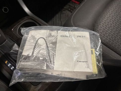 Used 2015 GMC Canyon SLE w/ SLE Convenience Package image 26