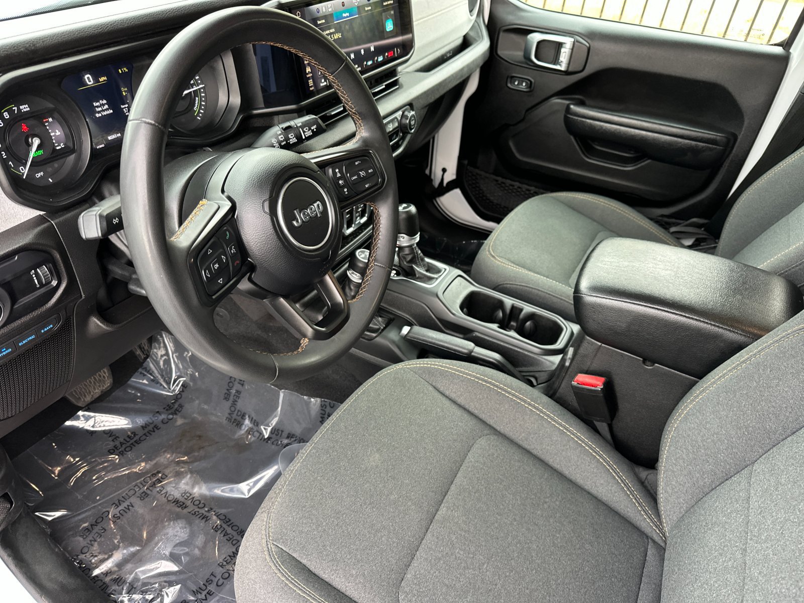 Used 2024 Jeep Wrangler Unlimited AWD/4WD image 10