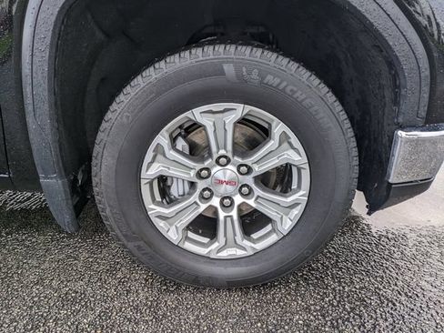 Used 2022 GMC Sierra 1500 SLT RWD image 12