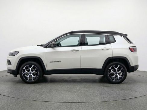 Used 2025 Jeep Compass Limited AWD/4WD image 5