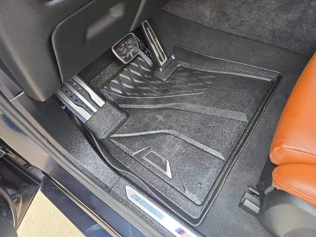 Used 2024 BMW X6 xDrive40i w/ Executive Package AWD/4WD image 43