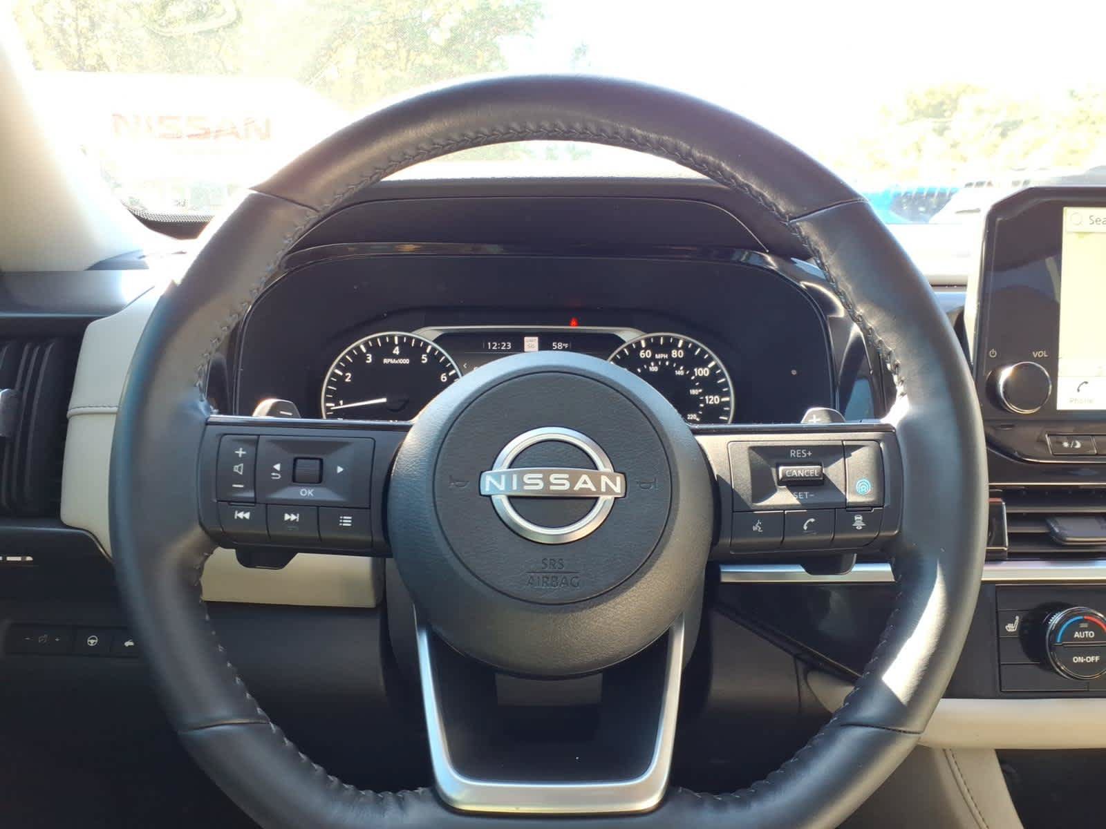 Used 2023 Nissan Pathfinder SL AWD/4WD image 24