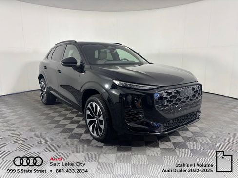 New 2026 Audi Q3 quattro 2.0T AWD/4WD image 1