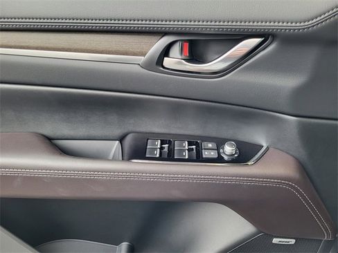 New 2025 MAZDA CX-5 Signature image 6