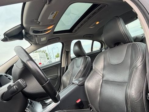 Used 2017 Volvo S60 T5 Dynamic w/ Vision Package AWD/4WD image 28