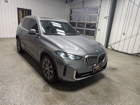 Used 2024 BMW X5 xDrive40i w/ Premium Package AWD/4WD image 13