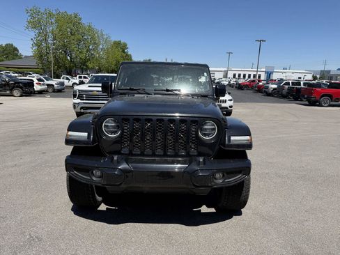 Used 2021 Jeep Gladiator High Altitude AWD/4WD image 8