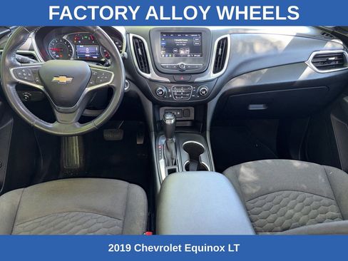 Used 2019 Chevrolet Equinox LT w/ Driver Convenience Package FWD image 9